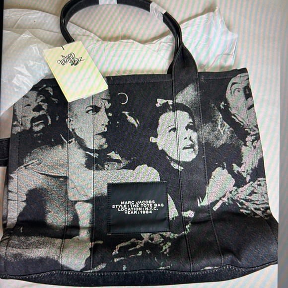 👠🌟👠 MARC JACOBS X THE WIZARD OF OZ  FRIENDS OF DOROTHY LARGE DEMIM TOTE 👠 NWT 👠 - Picture 5 of 16